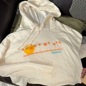 Cropped Hooters Hoodie, M